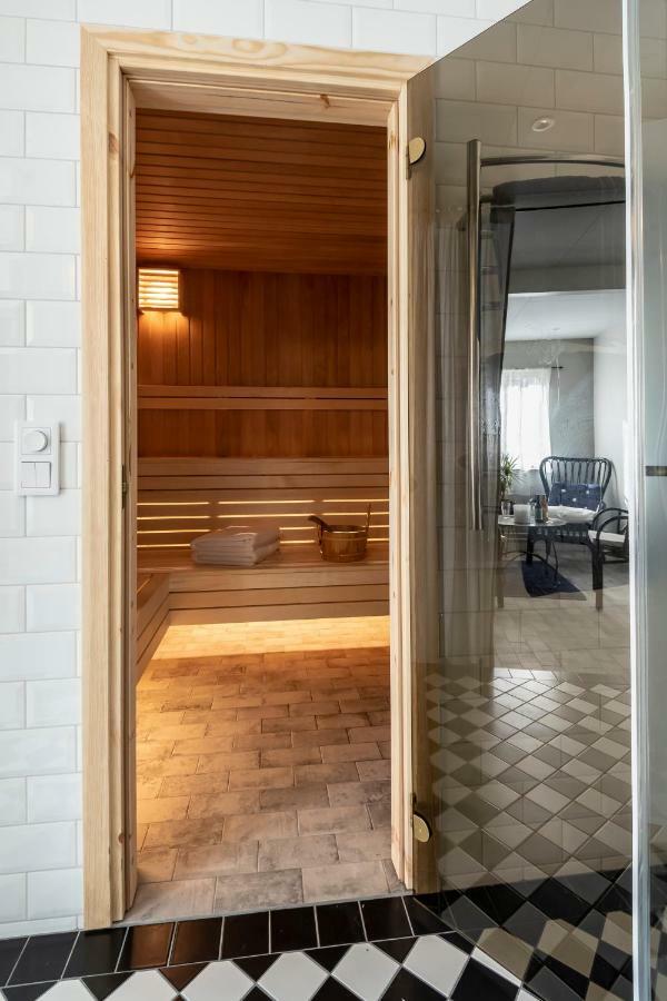 Fregatten Bed & Breakfast Karlskrona Exterior foto